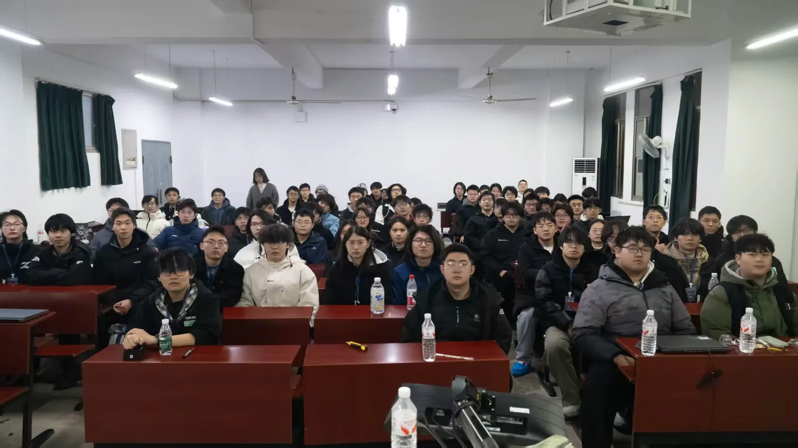 工学院交流赛合照